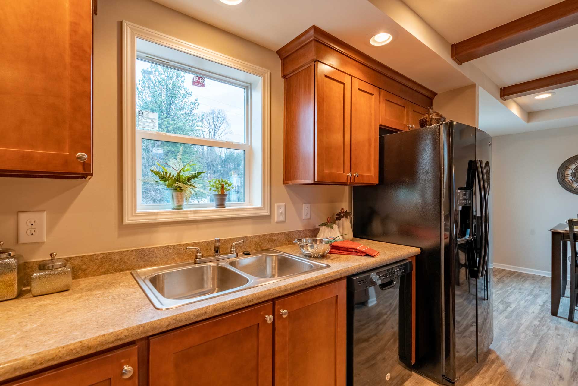 Brochure Yates Home Sales